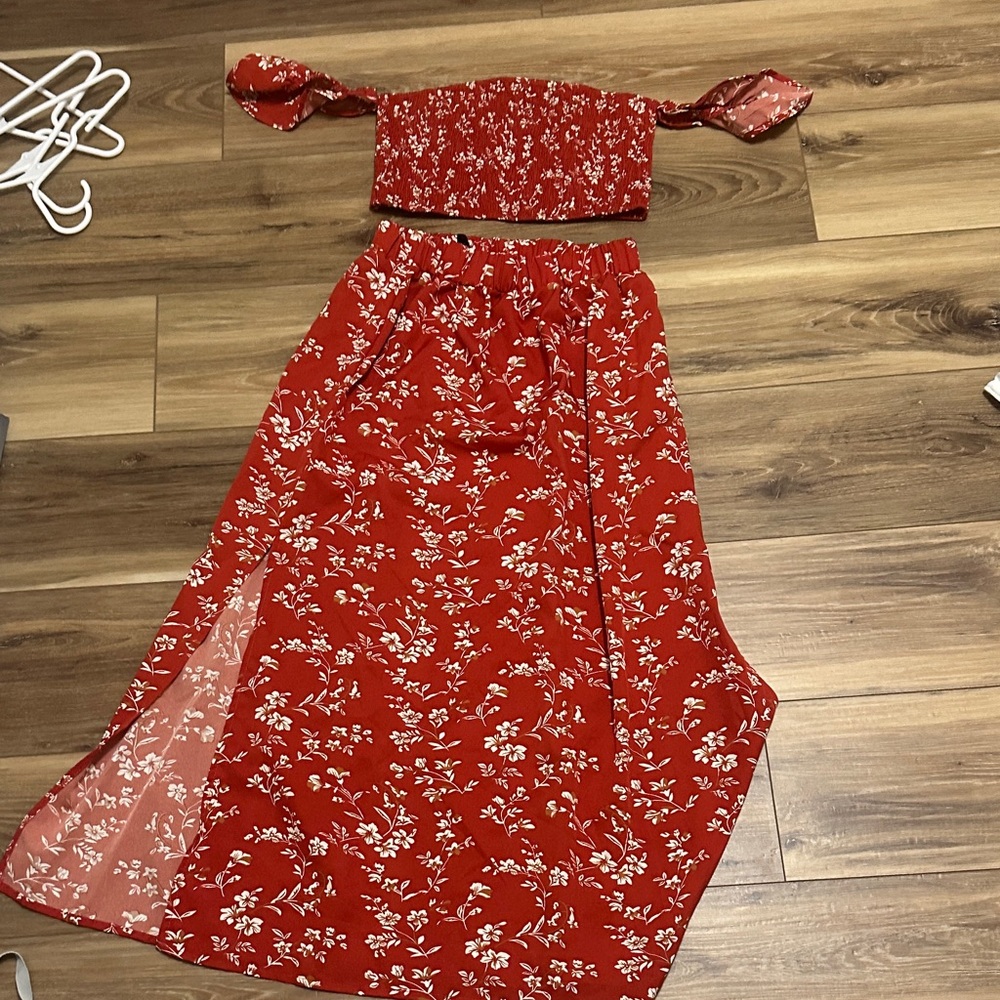 SHEIN Red and White Floral Top